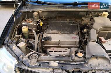 Внедорожник / Кроссовер Mitsubishi Outlander 2007 в 