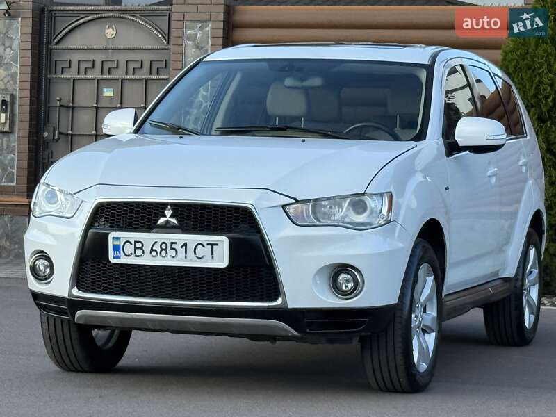Внедорожник / Кроссовер Mitsubishi Outlander 2011 в Киеве