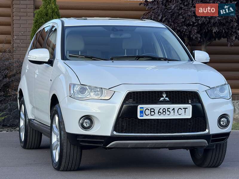 Внедорожник / Кроссовер Mitsubishi Outlander 2011 в Киеве
