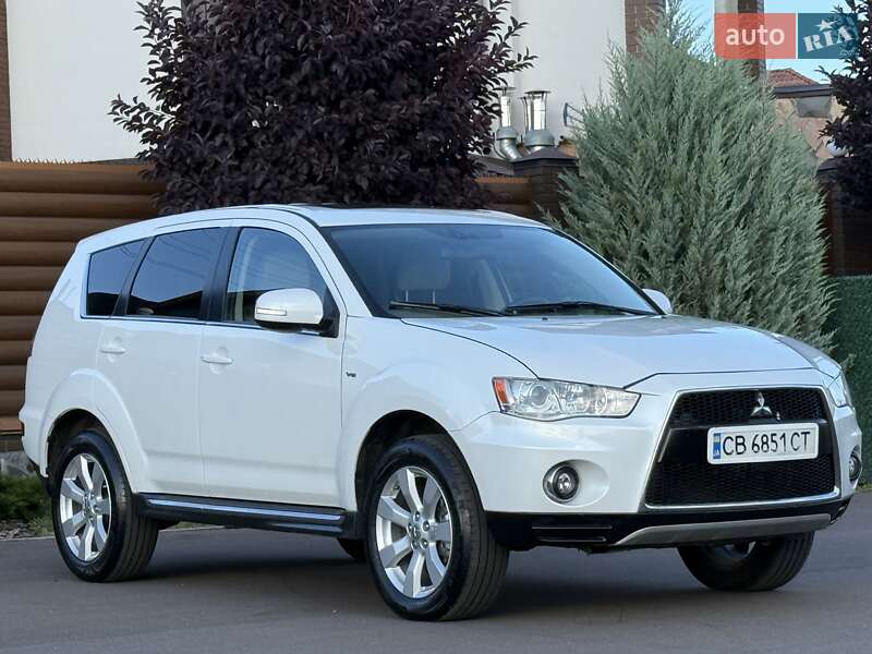 Внедорожник / Кроссовер Mitsubishi Outlander 2011 в Киеве
