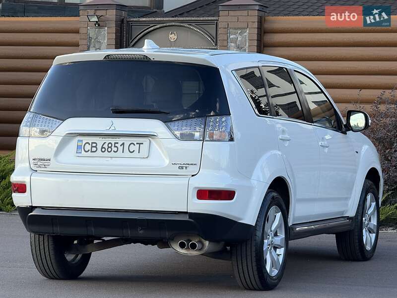 Внедорожник / Кроссовер Mitsubishi Outlander 2011 в Киеве
