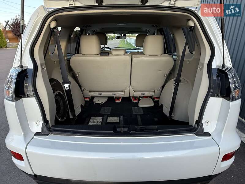 Внедорожник / Кроссовер Mitsubishi Outlander 2011 в Киеве