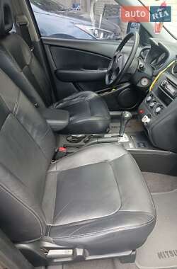 Внедорожник / Кроссовер Mitsubishi Outlander 2007 в 
