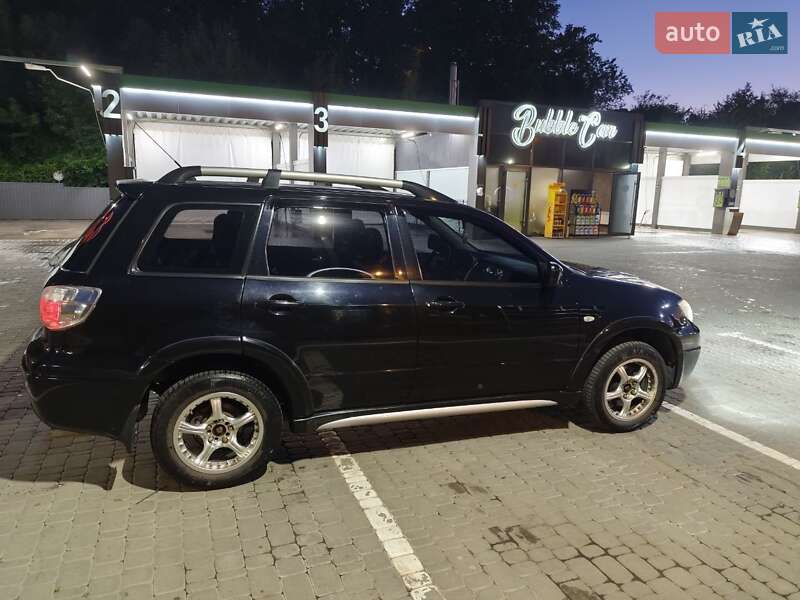 Позашляховик / Кросовер Mitsubishi Outlander 2007 в Харкові