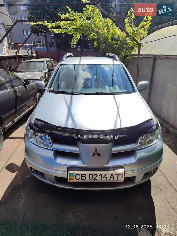 Внедорожник / Кроссовер Mitsubishi Outlander 2008 в 