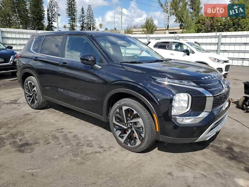 Внедорожник / Кроссовер Mitsubishi Outlander 2024 в Одессе