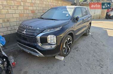 Внедорожник / Кроссовер Mitsubishi Outlander 2024 в Одессе