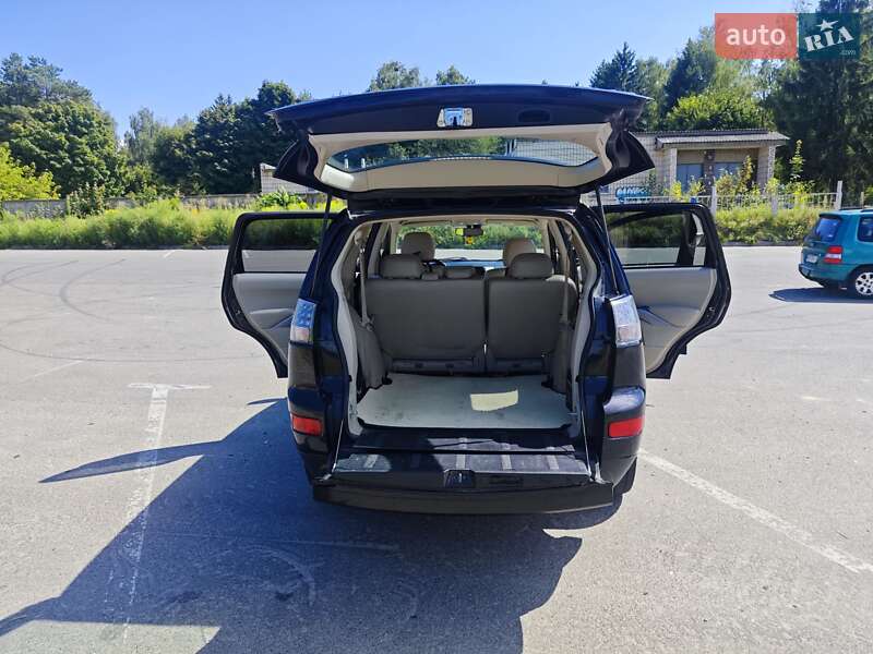 Позашляховик / Кросовер Mitsubishi Outlander 2009 в Києві