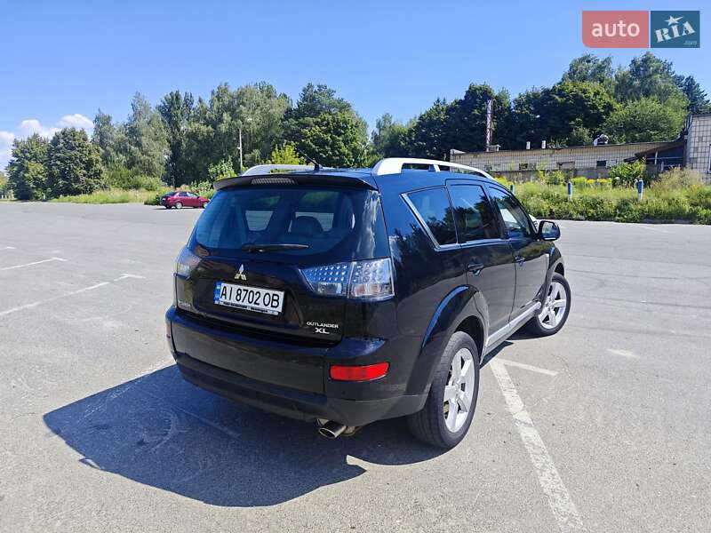 Позашляховик / Кросовер Mitsubishi Outlander 2009 в Києві