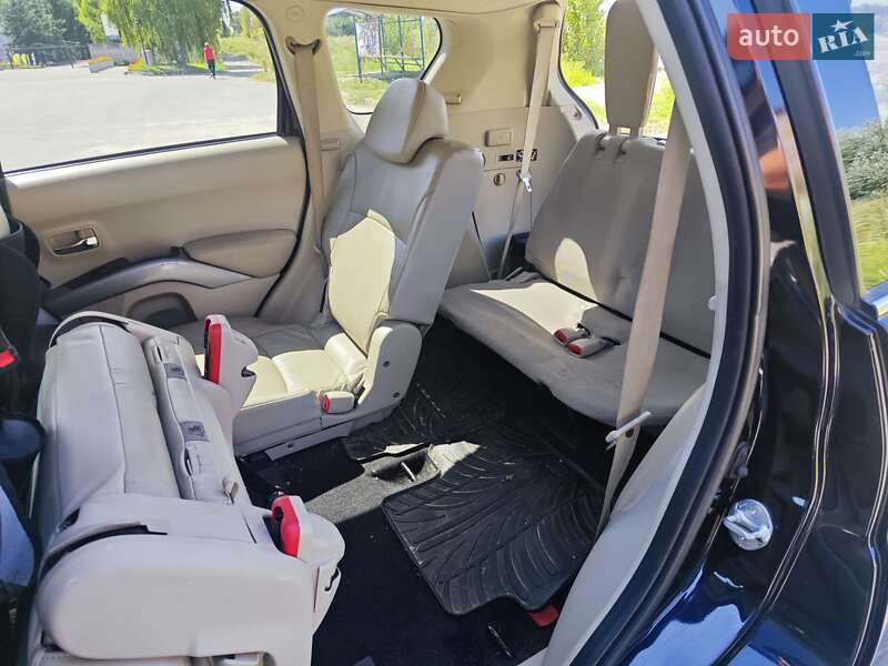 Позашляховик / Кросовер Mitsubishi Outlander 2009 в Києві