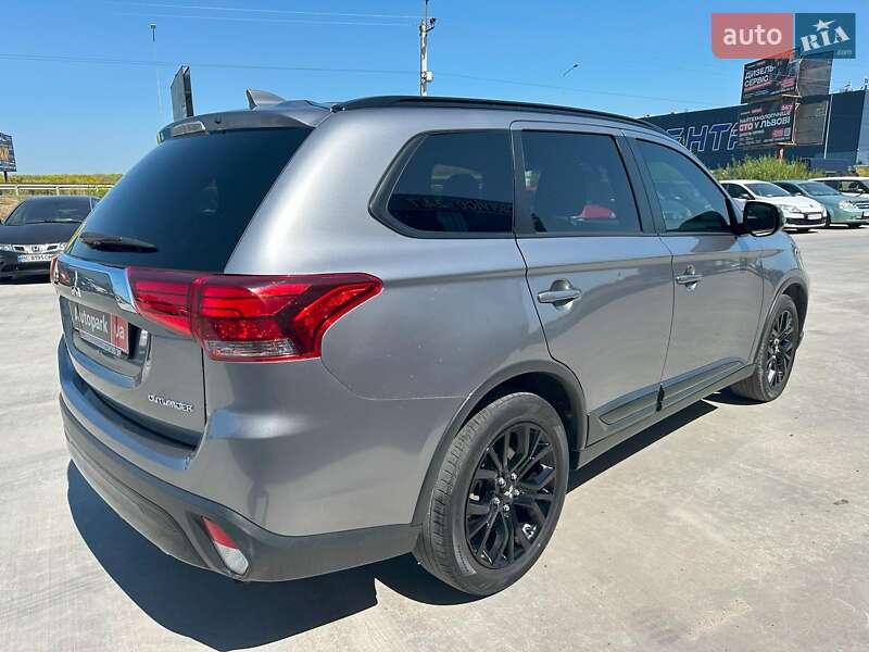 Внедорожник / Кроссовер Mitsubishi Outlander 2019 в Львове