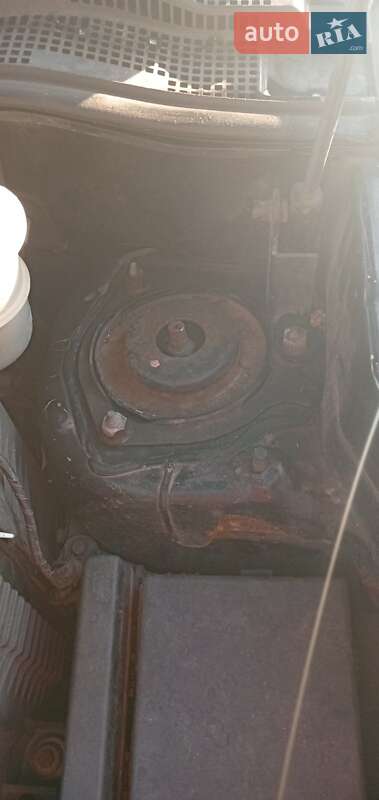 Внедорожник / Кроссовер Mitsubishi Outlander 2005 в Коцюбинском фото 13 Внедорожник / Кроссовер Mitsubishi Outlander 2005 в Коцюбинском