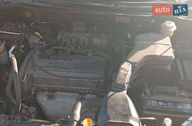 Позашляховик / Кросовер Mitsubishi Outlander 2005 в 