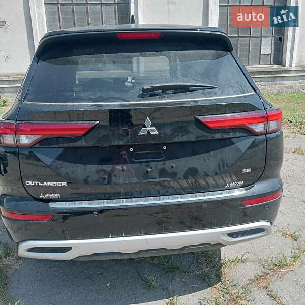 Внедорожник / Кроссовер Mitsubishi Outlander 2024 в Одессе