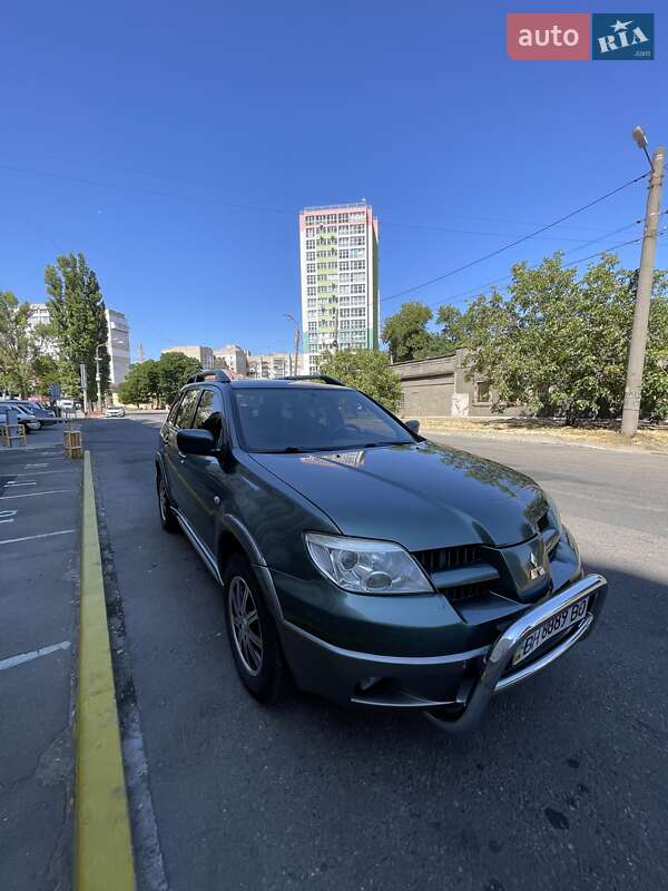 Mitsubishi Outlander 2006