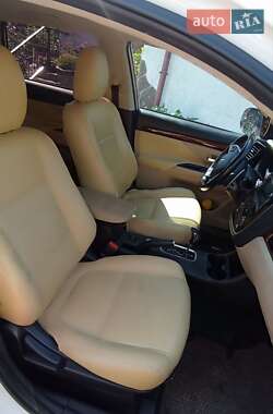 Внедорожник / Кроссовер Mitsubishi Outlander 2013 в Дубно