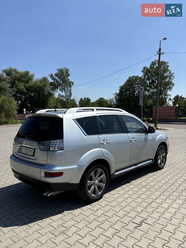 Внедорожник / Кроссовер Mitsubishi Outlander 2010 в Дрогобыче