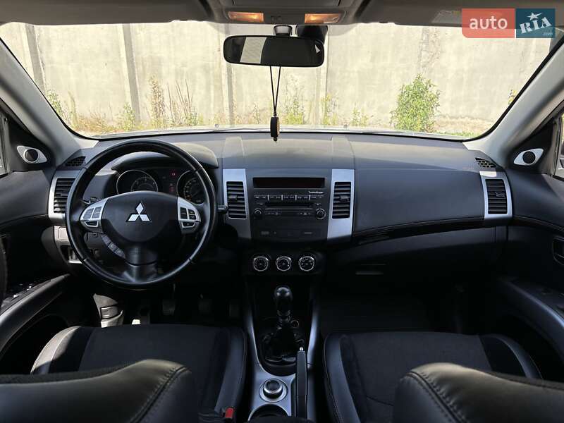 Внедорожник / Кроссовер Mitsubishi Outlander 2010 в Дрогобыче