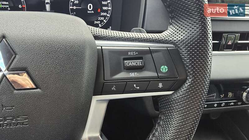 Внедорожник / Кроссовер Mitsubishi Outlander 2022 в Киеве