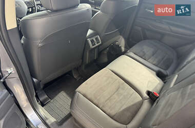 Внедорожник / Кроссовер Mitsubishi Outlander 2019 в 