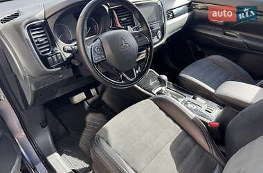 Внедорожник / Кроссовер Mitsubishi Outlander 2019 в 