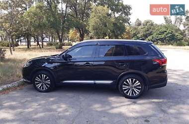 Внедорожник / Кроссовер Mitsubishi Outlander 2019 в Днепре
