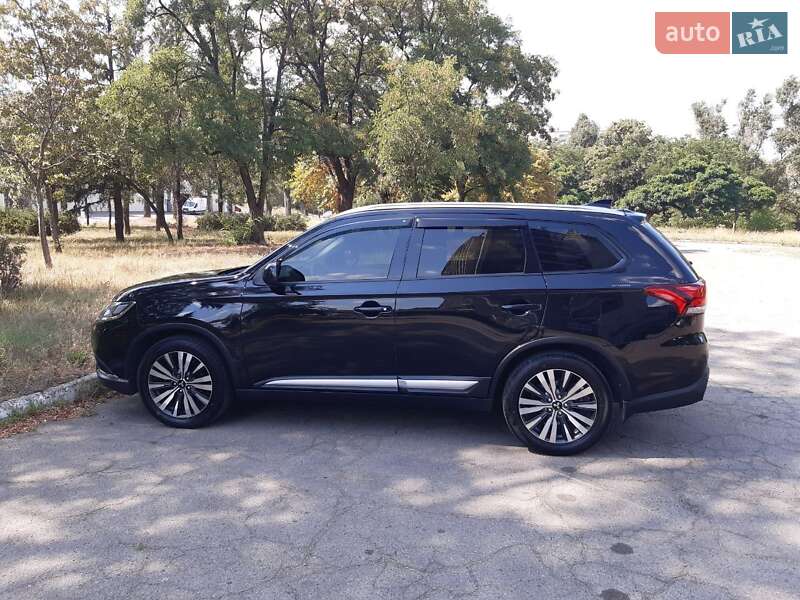 Mitsubishi Outlander 2019