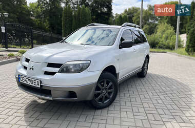Внедорожник / Кроссовер Mitsubishi Outlander 2003 в Киеве