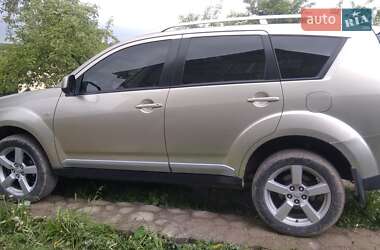 Внедорожник / Кроссовер Mitsubishi Outlander 2008 в Глыбокой