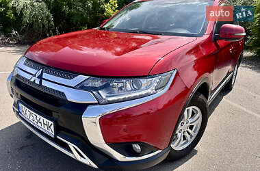 Внедорожник / Кроссовер Mitsubishi Outlander 2018 в Киеве