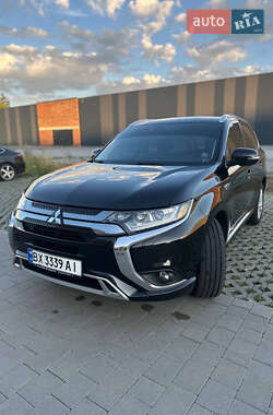 Внедорожник / Кроссовер Mitsubishi Outlander 2018 в Хмельницком