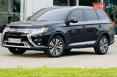 Внедорожник / Кроссовер Mitsubishi Outlander 2018 в Ивано-Франковске