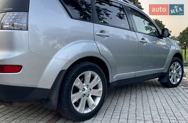 Внедорожник / Кроссовер Mitsubishi Outlander 2008 в 