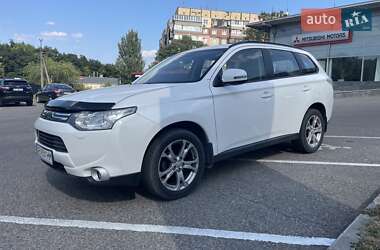 Позашляховик / Кросовер Mitsubishi Outlander 2014 в Дніпрі