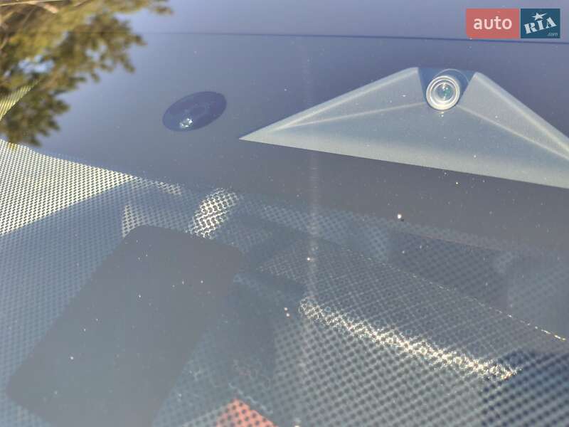 Позашляховик / Кросовер Mitsubishi Outlander 2022 в Дніпрі