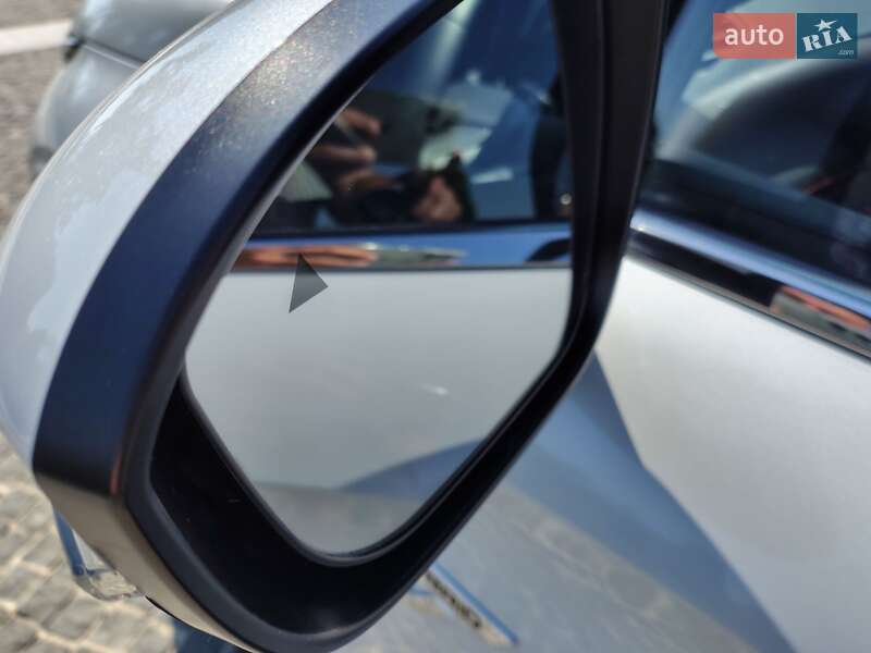 Позашляховик / Кросовер Mitsubishi Outlander 2022 в Дніпрі