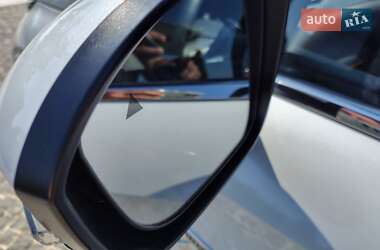Внедорожник / Кроссовер Mitsubishi Outlander 2022 в 