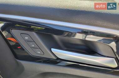 Внедорожник / Кроссовер Mitsubishi Outlander 2022 в 