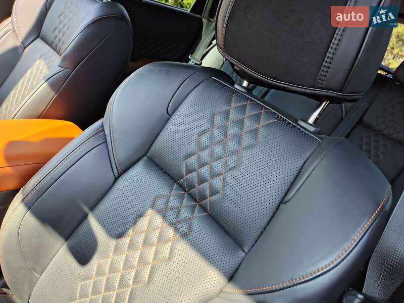 Позашляховик / Кросовер Mitsubishi Outlander 2022 в Дніпрі