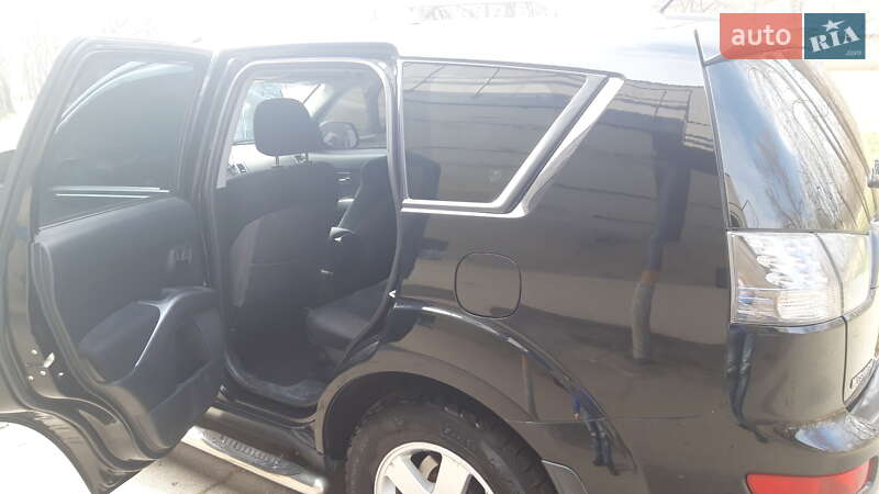 Внедорожник / Кроссовер Mitsubishi Outlander 2008 в Запорожье