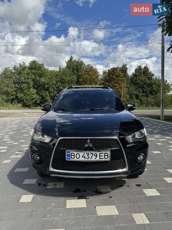 Внедорожник / Кроссовер Mitsubishi Outlander 2009 в Бучаче