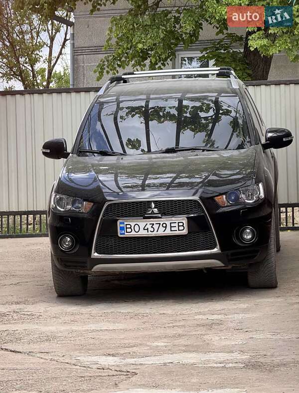 Внедорожник / Кроссовер Mitsubishi Outlander 2009 в Бучаче