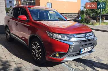 Позашляховик / Кросовер Mitsubishi Outlander 2015 в Івано-Франківську