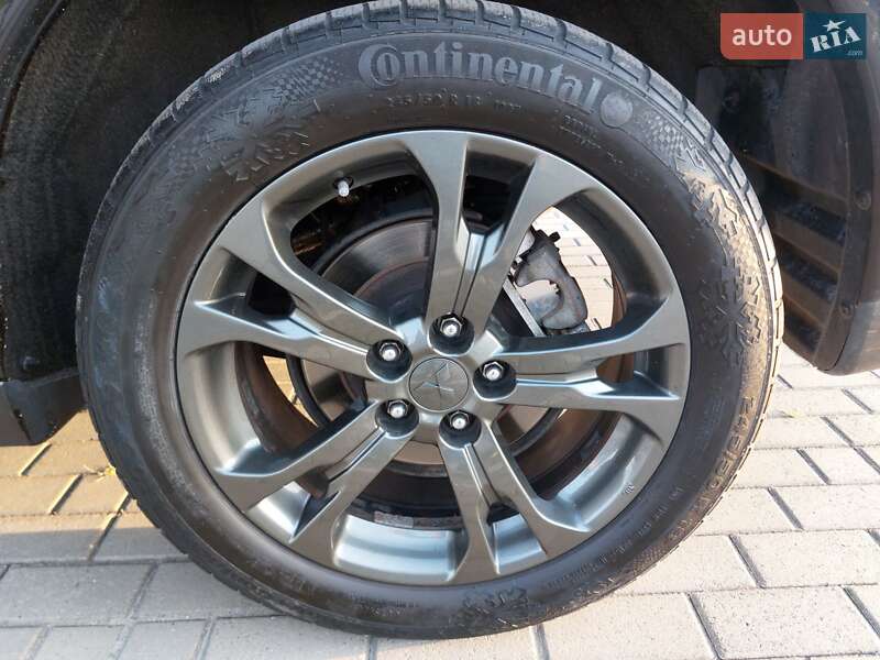 Позашляховик / Кросовер Mitsubishi Outlander 2012 в Нетішині