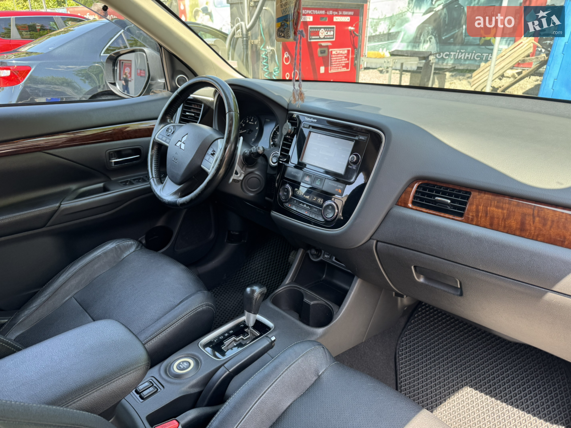 2015 Mitsubishi Outlander - мініатюра 2