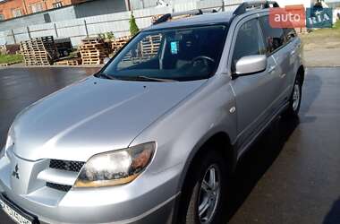 Внедорожник / Кроссовер Mitsubishi Outlander 2003 в 