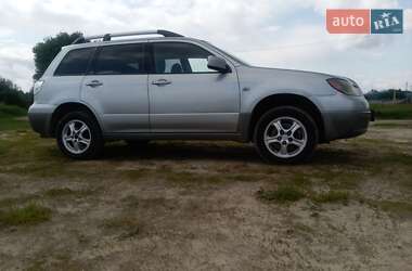 Внедорожник / Кроссовер Mitsubishi Outlander 2003 в 