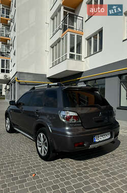 Внедорожник / Кроссовер Mitsubishi Outlander 2006 в 
