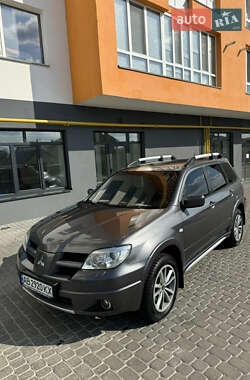 Внедорожник / Кроссовер Mitsubishi Outlander 2006 в 