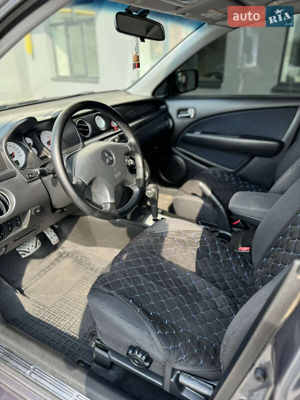 Внедорожник / Кроссовер Mitsubishi Outlander 2006 в Виннице